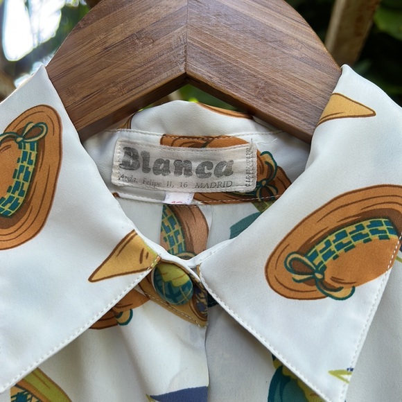 Vintage Blanca made in Madrid Spain dressy hat print all over button up blouse - Picture 4 of 8